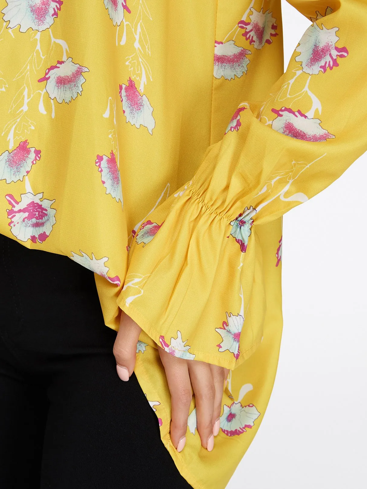 Custom Scoop Neck Floral Print Long Sleeve Curved Hem Yellow Blouses