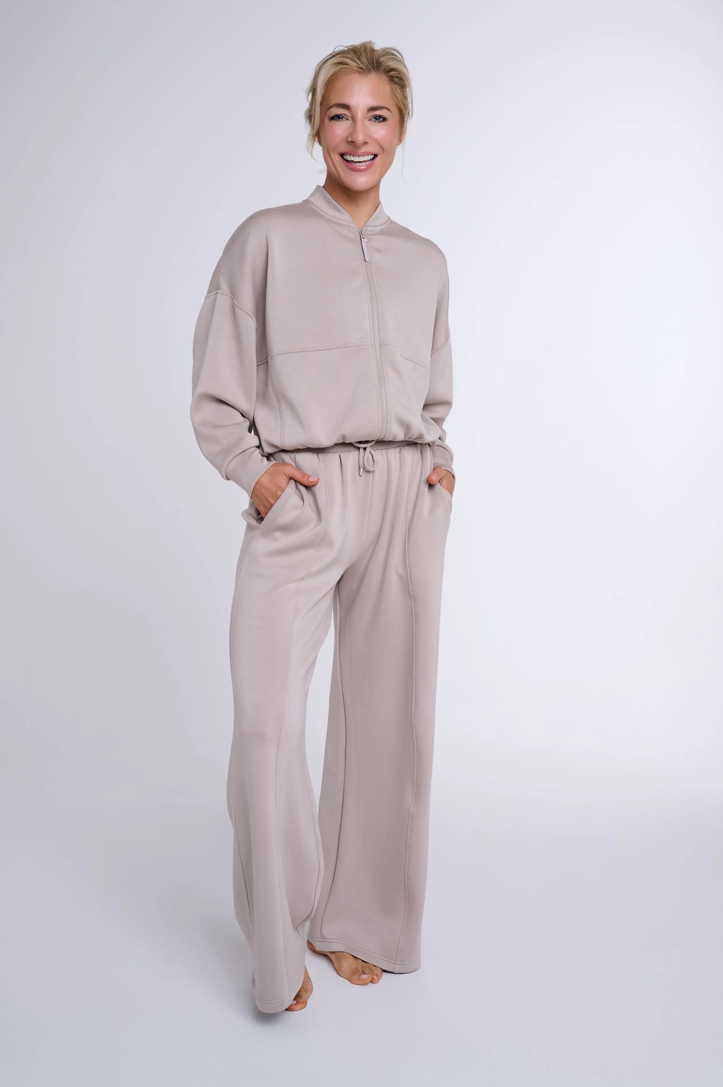 Flow Scuba Wide Legged pant